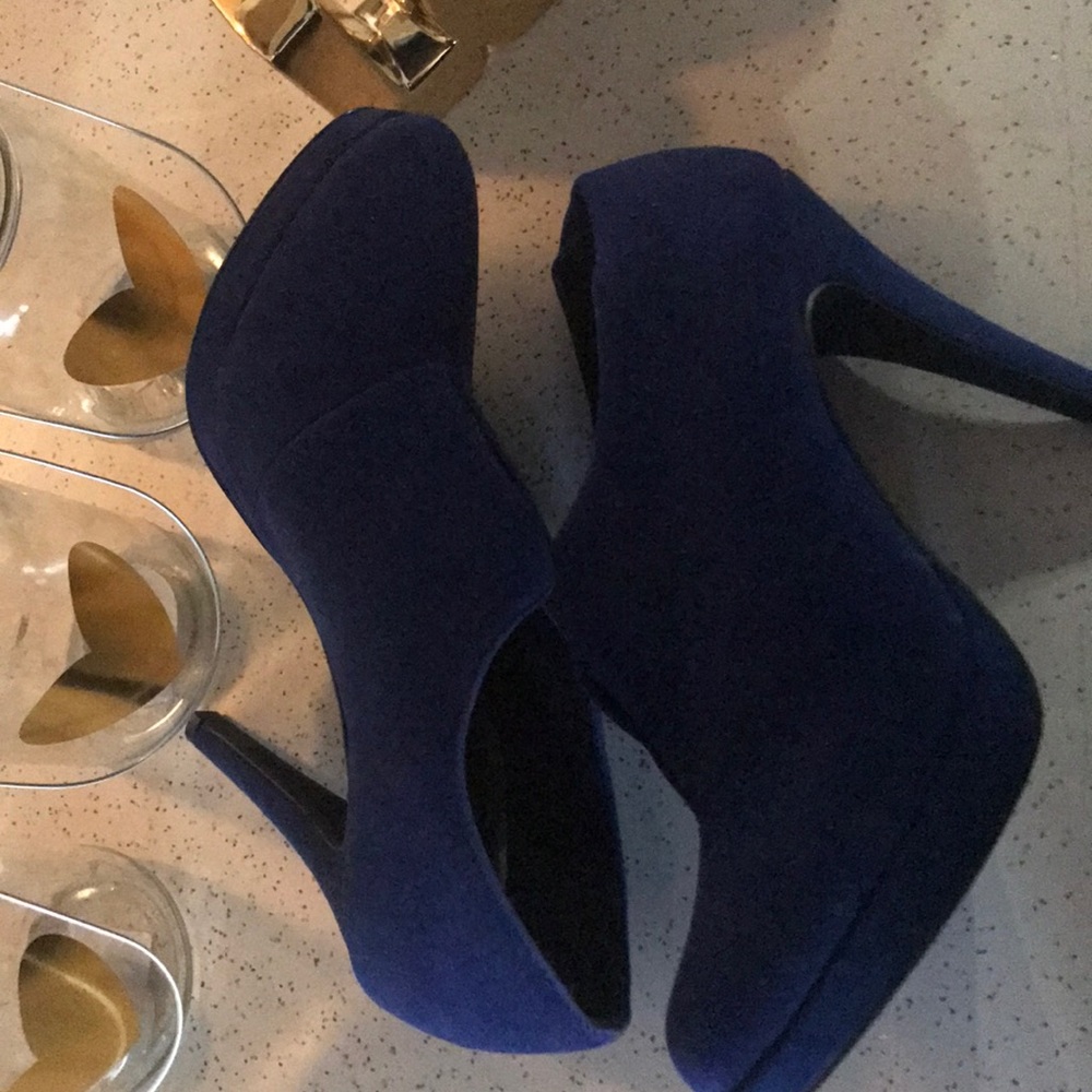 Beautiful Royal Blue Booties